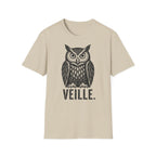 T-shirt illustré avec hibou — « VEILLE. » — T-shirt graphique vintage de veille nocturne